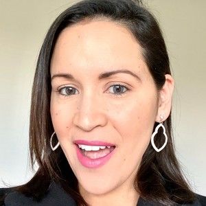 Meet your Posher, Cynthia